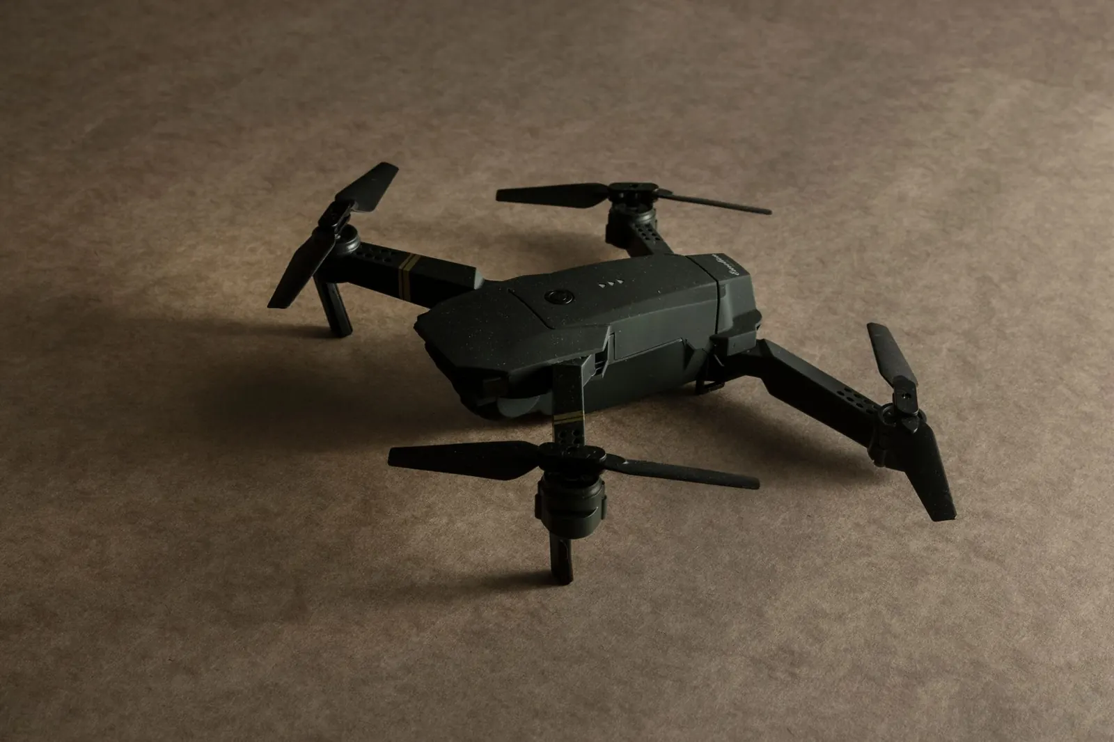 Indoor Mini Drones vs Outdoor Drones: Which Should You Learn On?